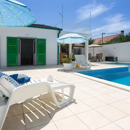 Aras Wind Rose Supetar